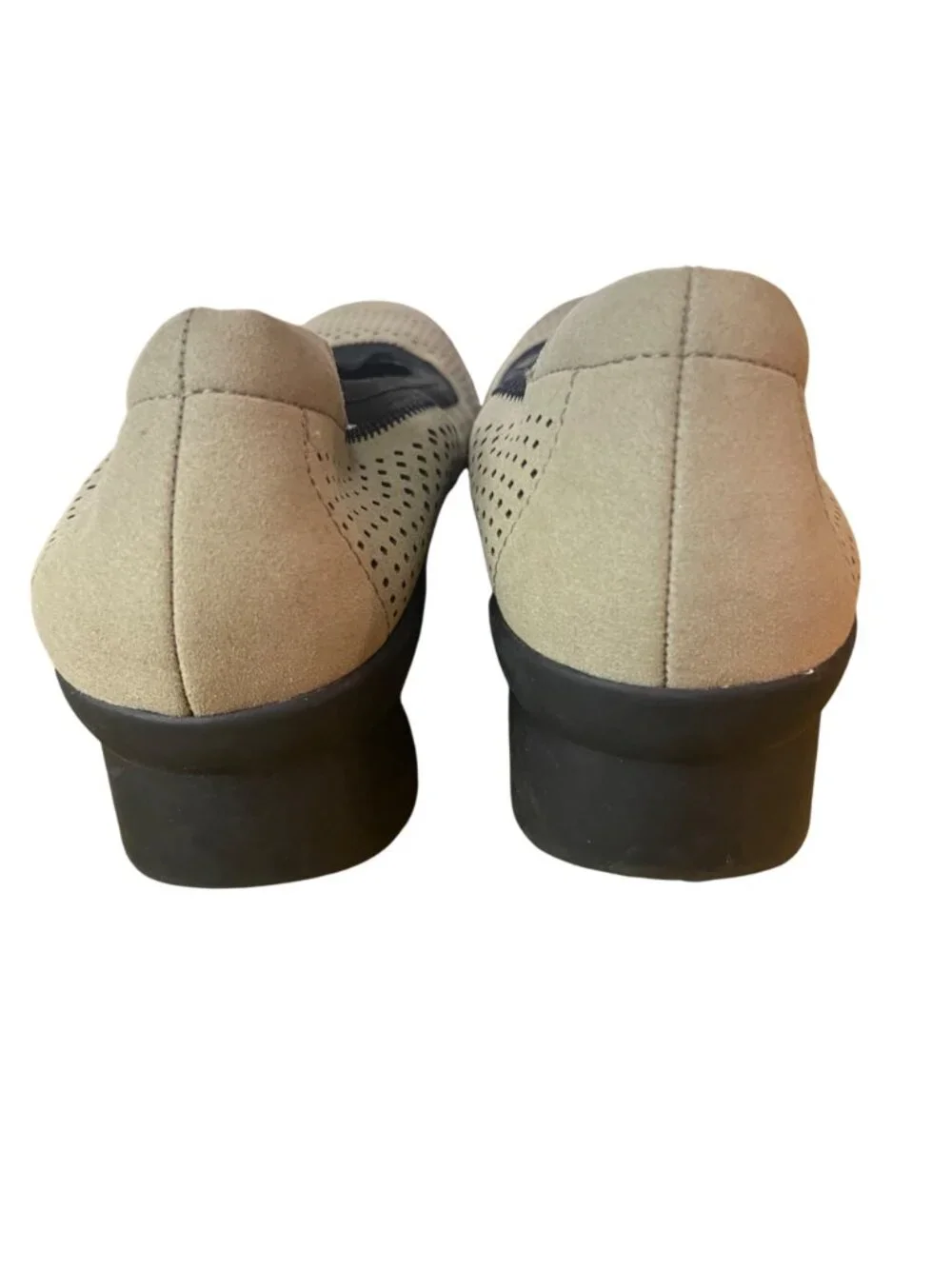 Clarks Cloudsteppers Caddel Trail Platform Wedge Slip Ons Sz 7.5 Lasercut